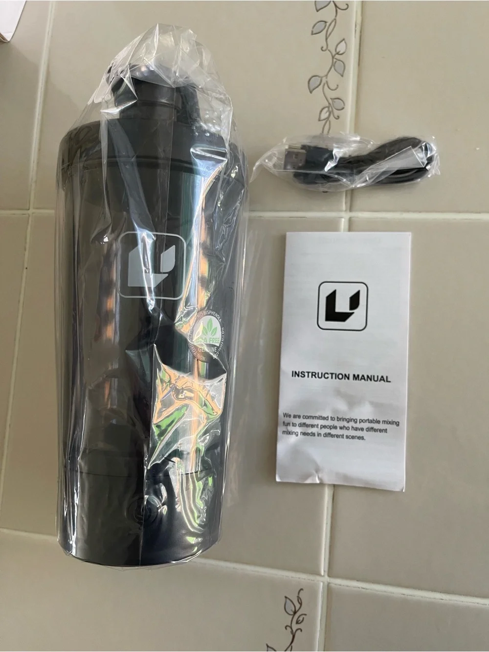 Portable Electric Protein Shaker Bottle - Midnight Black